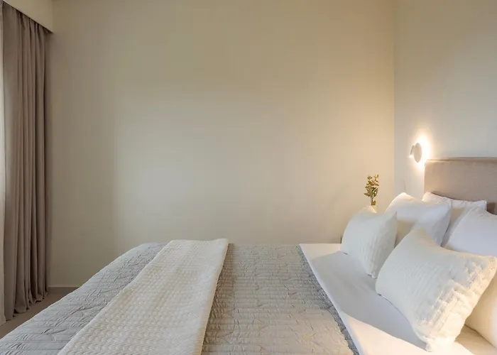 Marina Residences Lassi *